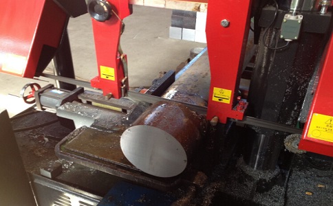 沔城回族镇卧式带锯床加工时出现明显振荡如何排查？